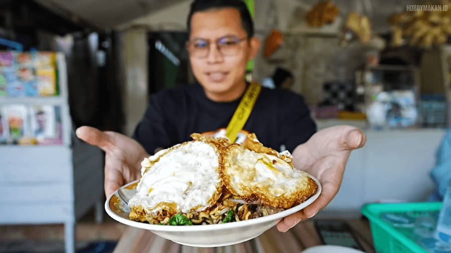 Hobby Makan Mie Sultan