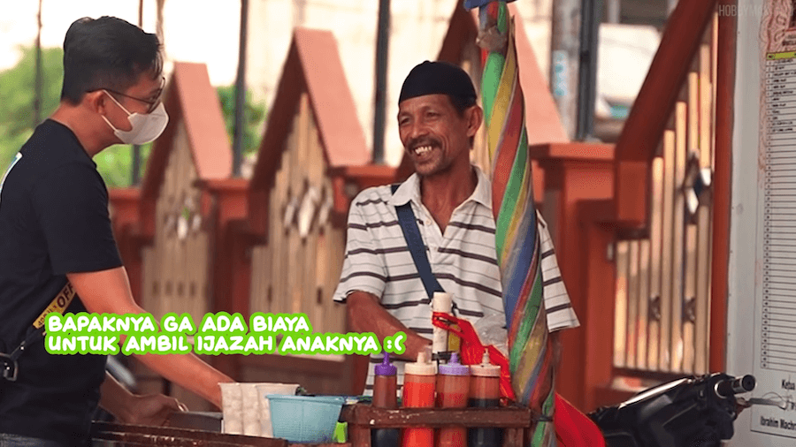 Bantu Pak Yono Borong Dagangannya